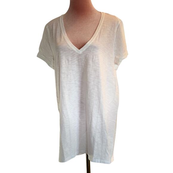 NWOT Lilly Pulitzer 100% PIMA Cotton White V-Neck Tee-Shirt Top LRG Made in Peru - Picture 1 of 6